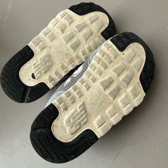 New Balance toddler - Picture 3 of 3